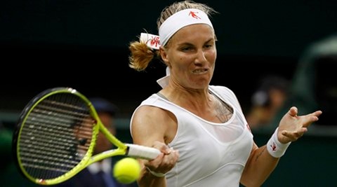 Wimbledon 2016: Svetlana Kuznetsova dumps out  sinking Caroline Wozniacki
