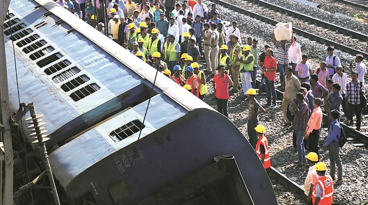 western railways, indian railways, train derails, mumbai train derails, Lower Parel Yard , mumbai news, indian express mumbai