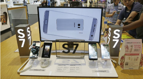 Samsung’s profit rides to 2-year high thanks to Galaxy phone sales