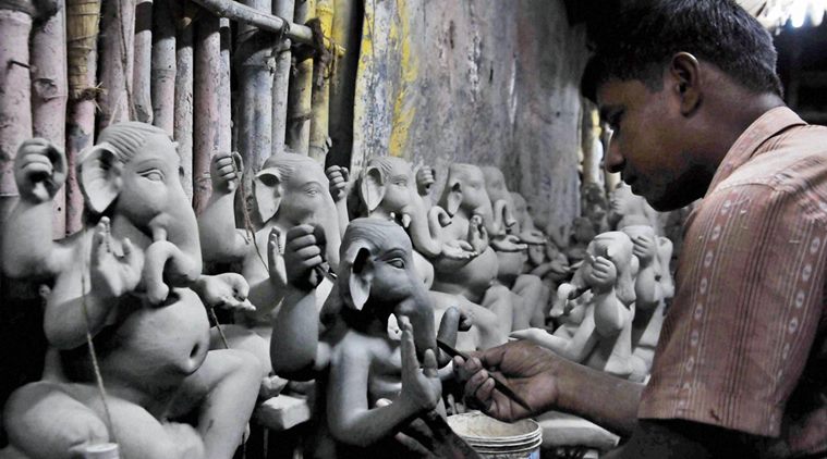 Maharashtra govt pushes for concrete benefit for clay artists