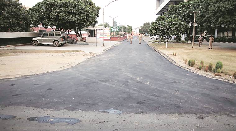 up potholes, uttar pradesh potholes, yogi adityanath, bsp, samajwadi party, india news, indian express