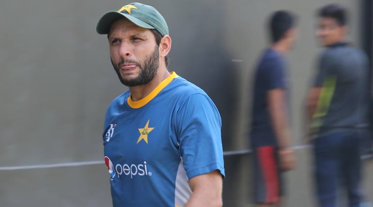 shahid afridi, afridi, Javed miandad, miandad, miandad afridi, miandad afridi match fixing, match fixing, afridi pakistan, afridi retirement, afridi farewell match, pakistan cricket, cricket news, sports news