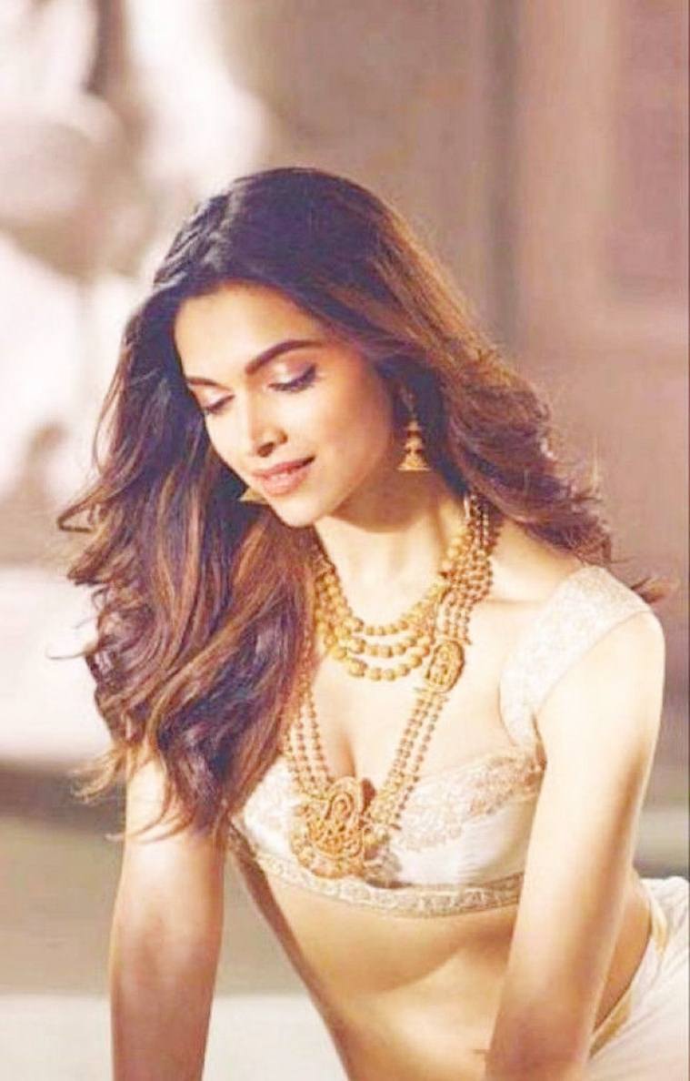 Deepika Padukone Photos 50 Best Looking Hot And Beautiful Hq And Hd 