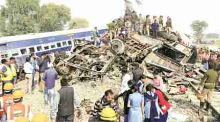 indore, indore-patna express, kanpur, train accident, indore train accident, patna train accident, UP train accident, kanpur train derail, indore patna express train derail, train accident today, derailment, train derailment, patna train derailed, india news, indian express, indian express news