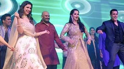Salman Khan Salman Khan dance, Salman photos, Sania Mirza, Sania Mirza sister's sangeet, Parineeti Chopra