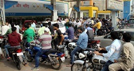 Demonetisation: Select Petrol Pumps To Dispense Cash Up To Rs 2,000