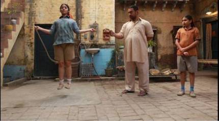 Dangal box office collection day 14: Aamir Khan to demolish PK’s record?