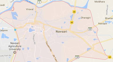 Gujarat: Mentally unstable man hurls stone at Navsari sessions judge - The Indian Express