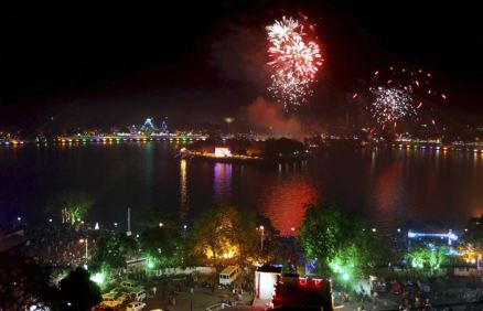 happy new year, happy new year 2017, happy new year fireworks, fireworks for happy new year, happy 2017, 2017 fireworks, indian express, indian express news