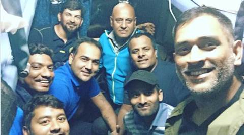 MS Dhoni leaves luxury car, travels in train with Jharkhand  team-mates