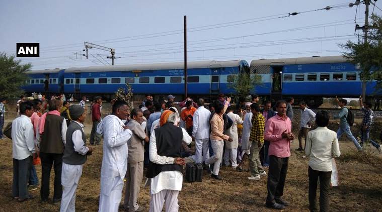 train explosion, Madhya Pradesh train explosion, Bhopal-Ujjain passenger train, MP news, india news, latest news, indian express