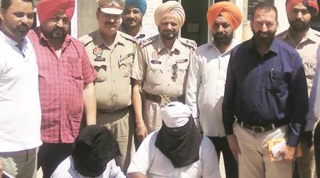 Three drug peddlers held, heroin worth Rs 1.39 lakh seized