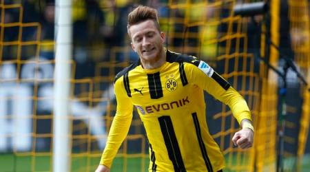 Marco Reus scores winner for Borussia Dortmund at Borussia Moenchengladbach