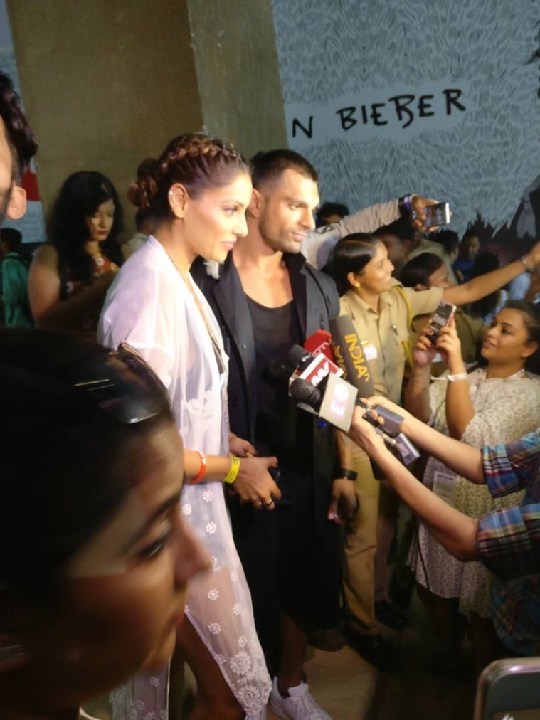 biapshabasu, karan singh grover, justin beiber concert