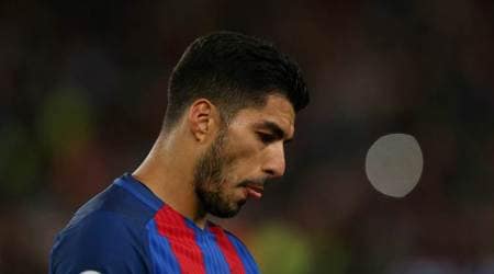 Luis Suarez ruled out for 15 days with hamstring injury