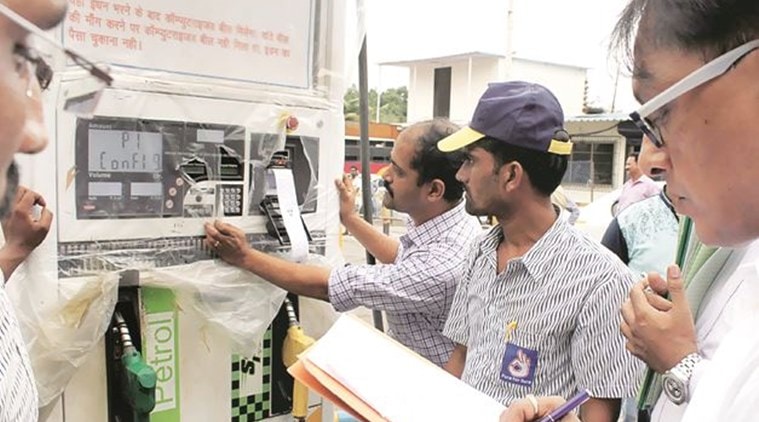 Petrol pump, Petrol pump racket, Thane police raid petrol pumps, Fuel prices