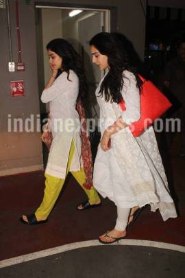 sara ali khan, jhanvi kapoor, sara ali khan sara ali khan pics, jhanvi kapoor pics, jhanvi kapoor,