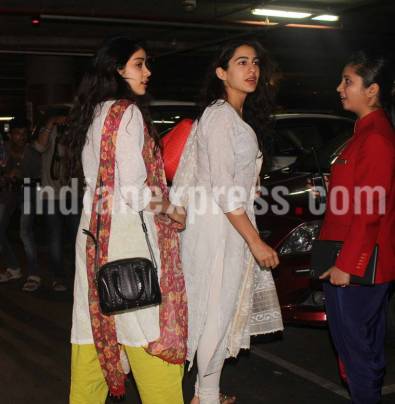 sara ali khan, jhanvi kapoor, sara ali khan sara ali khan pics, jhanvi kapoor pics, jhanvi kapoor,