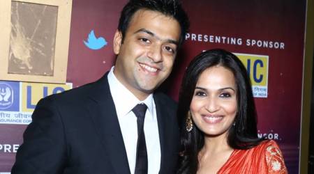 VIP 2 director Soundarya Rajinikanth appears in court for divorce proceedings