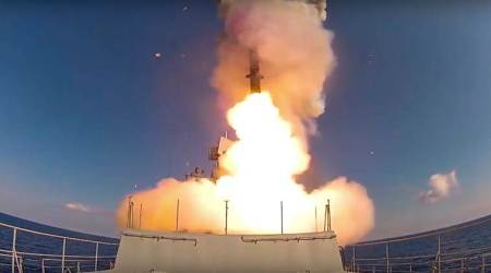 Russia fires Kalibr cruise missiles near Deir Ezzor enclave besieged by Islamic State