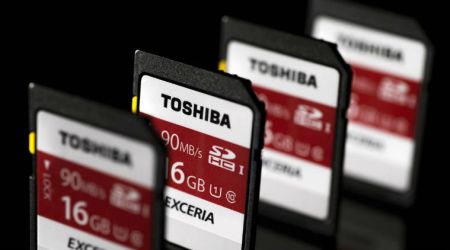 Foxconn says Apple, Amazon to join its bid for Toshiba chip business: Nikkei