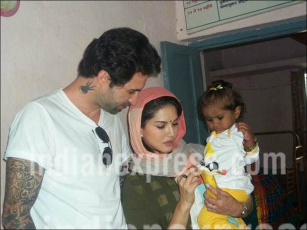 sunny leone, sunny leone daughter name, suny leone daughter images, bollywood celebrities adoption, sunny leone images