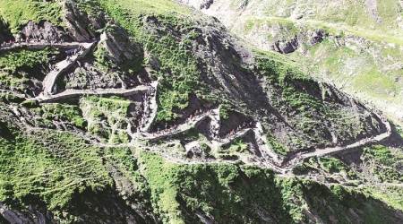 Shadow over tourism in Valley: 30 per cent pilgrims visit other sites too