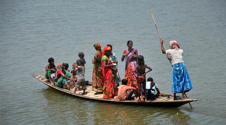 assam, floods, assam flood, northeast flood, landslide, assam flood deathtoll, brahmaputra river overflow, water receding, jorhat, guwahati, indian express, indian express news