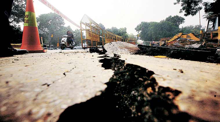 Rajkot Road Damaged, Roads Damaged Rajkot, Rajkot Municipal Corporation, Rajkot, Heavy Rains in Rajkot, Damaged Roads, India News, Indian Express, Indian Express News