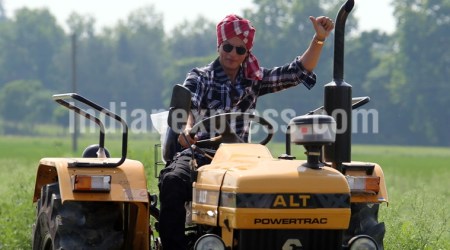 Shah Rukh Khan launched Jab Harry Met Sejal song ‘Butterfly’ in Ludhiana. Here is all the fun he had in Punjab, see photos