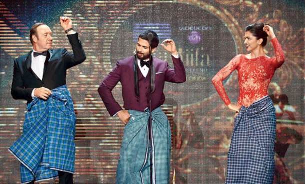 kevin spacey, kevin spacey deepika padukone, deepika shahid kevin, deepika shahid iifa 2015+