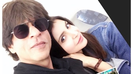 Shah Rukh Khan is awed by Anushka Sharma's 5 am splendor as they promote Jab Harry Met Sejal in Dubai, see photos