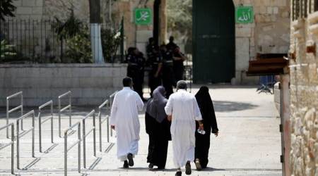 Israel removes Jerusalem metal detectors, Palestinians reject new measures