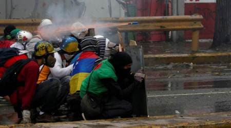 Few heed call for mass protest in Venezuela’s capital