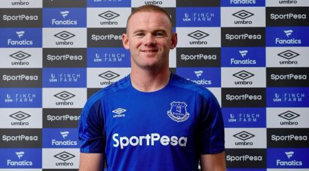 Wayne Rooney returns to Everton after 13 years with Manchester United