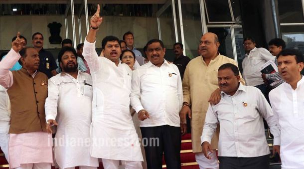 Maharashtra: Controversy rocks Monsoon Session, Opposition demands Prakash Mehta's resignation for alleged SRA scam