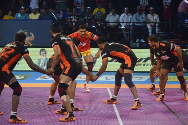 Pro Kabaddi season 5: Gujarat Fortunegiants thump U Mumba 39-21 in Ahmedabad opener