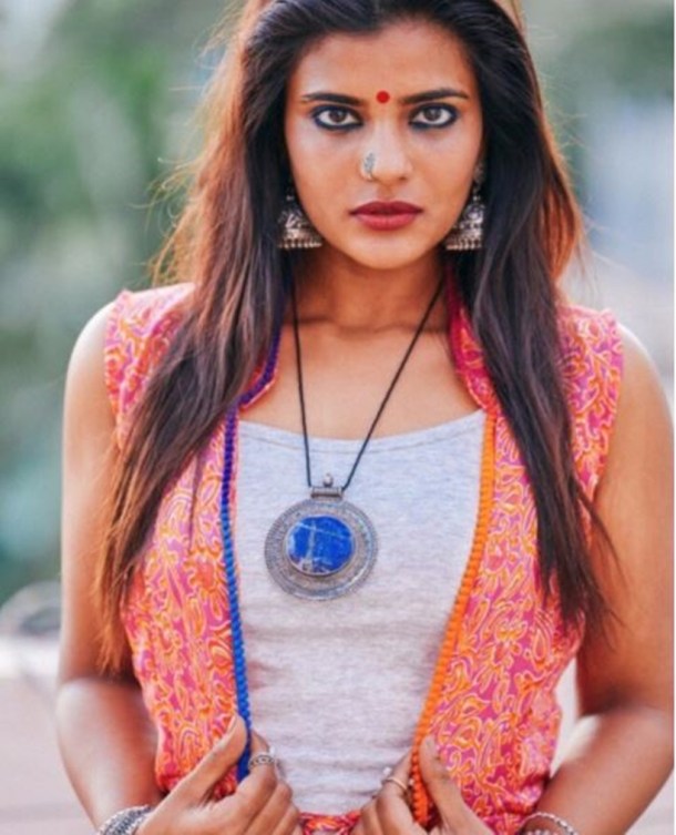 Aishwarya Rajesh, bollywood debut, bollywood debut south stars, south stars in bollywood, south stars bollywood,