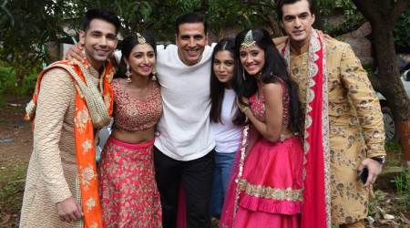 Toilet Ek Prem Katha: Akshay Kumar and Bhumi Pednekar solve a problem on the sets of Yeh Rishta Kya Kehlata Hai, see photos