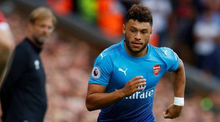 Alex Oxlade-Chamberlain turns down £40 million offer from Chelsea