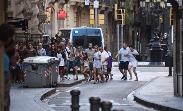 barcelona terror attack, barcelona van attack, barcelona terror attack, barcelona attack death toll, barcelona city centre, las ramblas, placa catalunya, spain van accident, barcelona news, latest news