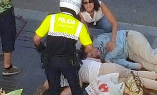 barcelona terror attack, barcelona van attack, barcelona terror attack, barcelona attack death toll, barcelona city centre, las ramblas, placa catalunya, spain van accident, barcelona news, latest news