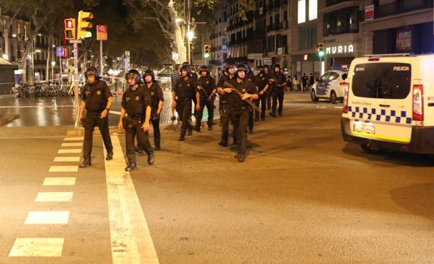 barcelona terror attack, barcelona van attack, barcelona terror attack, barcelona attack death toll, barcelona city centre, las ramblas, placa catalunya, spain van accident, barcelona news, latest news