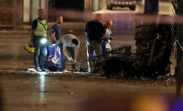 barcelona terror attack, barcelona van attack, barcelona terror attack, barcelona attack death toll, barcelona city centre, las ramblas, placa catalunya, spain van accident, barcelona news, latest news
