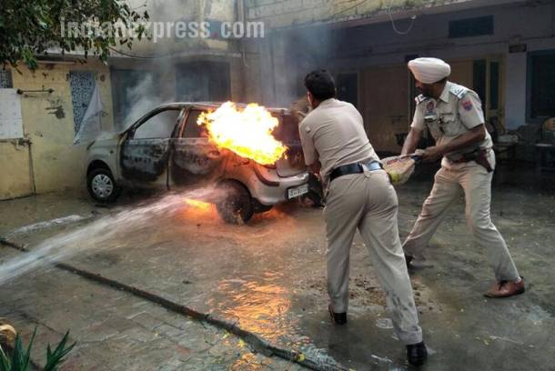 gurmeet ram rahim singh conviction, gurmeet ram rahim singh, panchkula violence, dera followers violence, dera supporters violence, violent clashes, panchkula, punjab, haryana, sirsa, photos,panchkula violence photos, indian express news