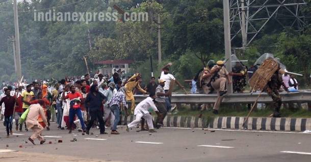 gurmeet ram rahim singh conviction, gurmeet ram rahim singh, panchkula violence, dera followers violence, dera supporters violence, violent clashes, panchkula, punjab, haryana, sirsa, photos,panchkula violence photos, indian express news