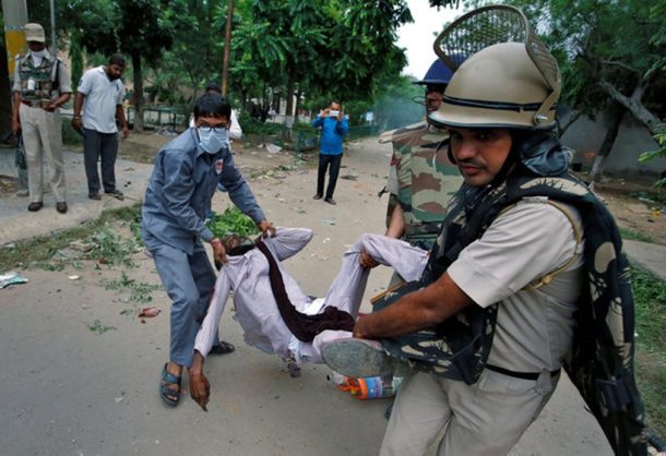 gurmeet ram rahim singh conviction, gurmeet ram rahim singh, panchkula violence, dera followers violence, dera supporters violence, dera sacha sauda, violent clashes, panchkula, punjab, haryana, sirsa, photos,panchkula violence photos, indian express news
