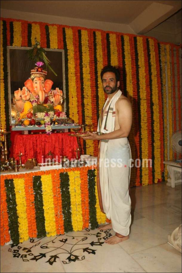 tusshar kapoor, tusshar kqapoor ganesh chaturthi, ganesh chaturthi tusshar kapoor, tusshar kapoor ganesh chaturthi celebrations