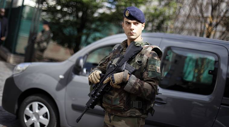 Paris soldiers, French soldiers, France police manhunt, Paris manhunt, french soldiers hit, car hits french soldiers, Paris Latest news, France latest news, Indian Express News