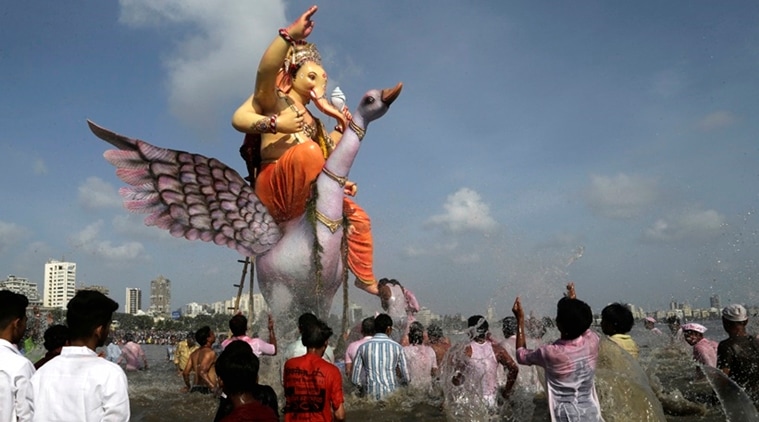 Photos Ganesh Chaturthi 2017 Stunning Photos Of Ganpati Visarjan Across India The Indian Express 3002